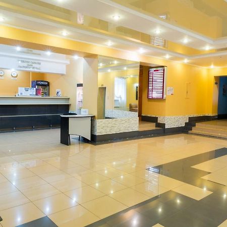 Tourist Hotel Öskemen Bagian luar foto