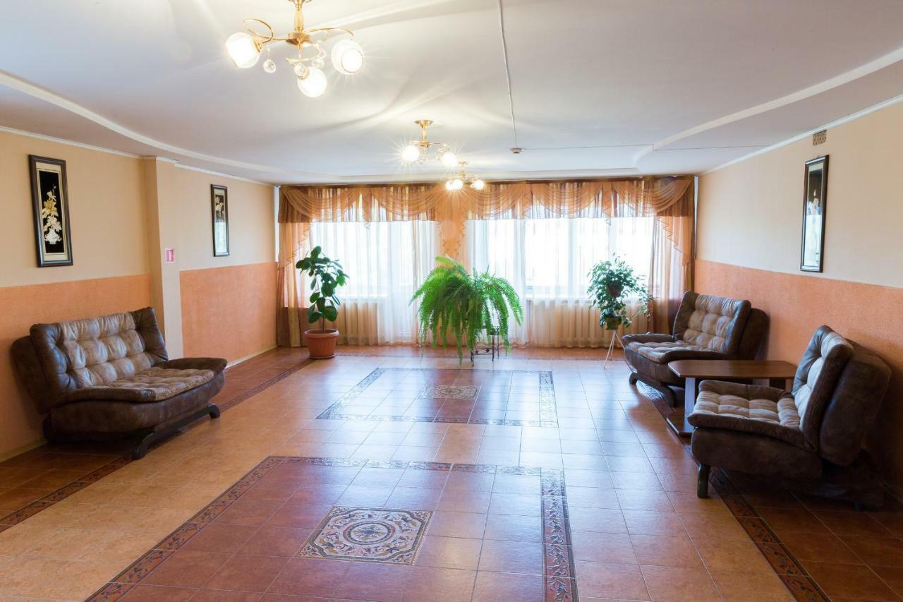 Tourist Hotel Öskemen Bagian luar foto