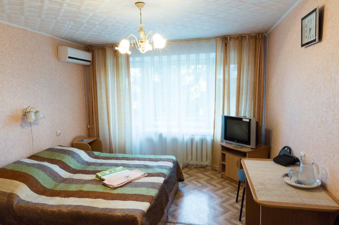 Tourist Hotel Öskemen Bagian luar foto