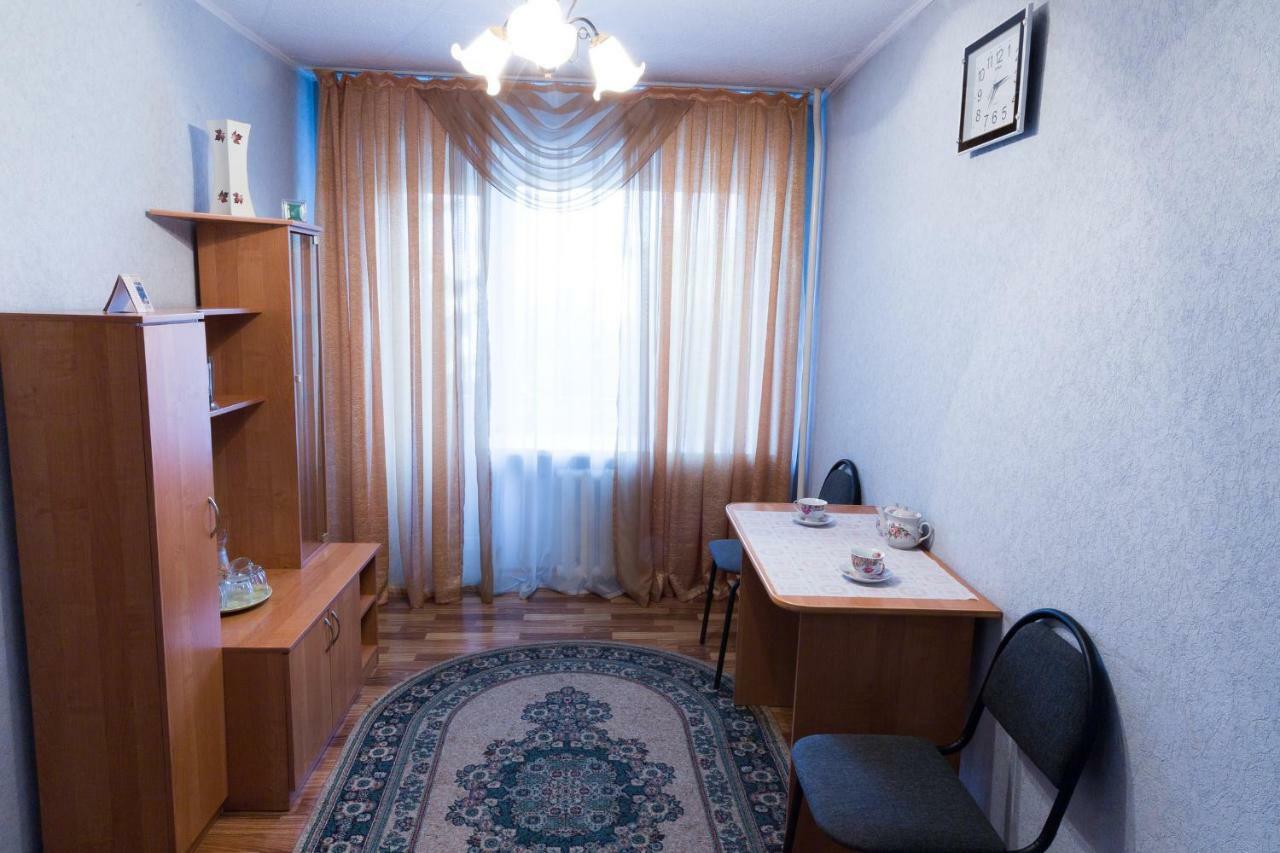 Tourist Hotel Öskemen Bagian luar foto