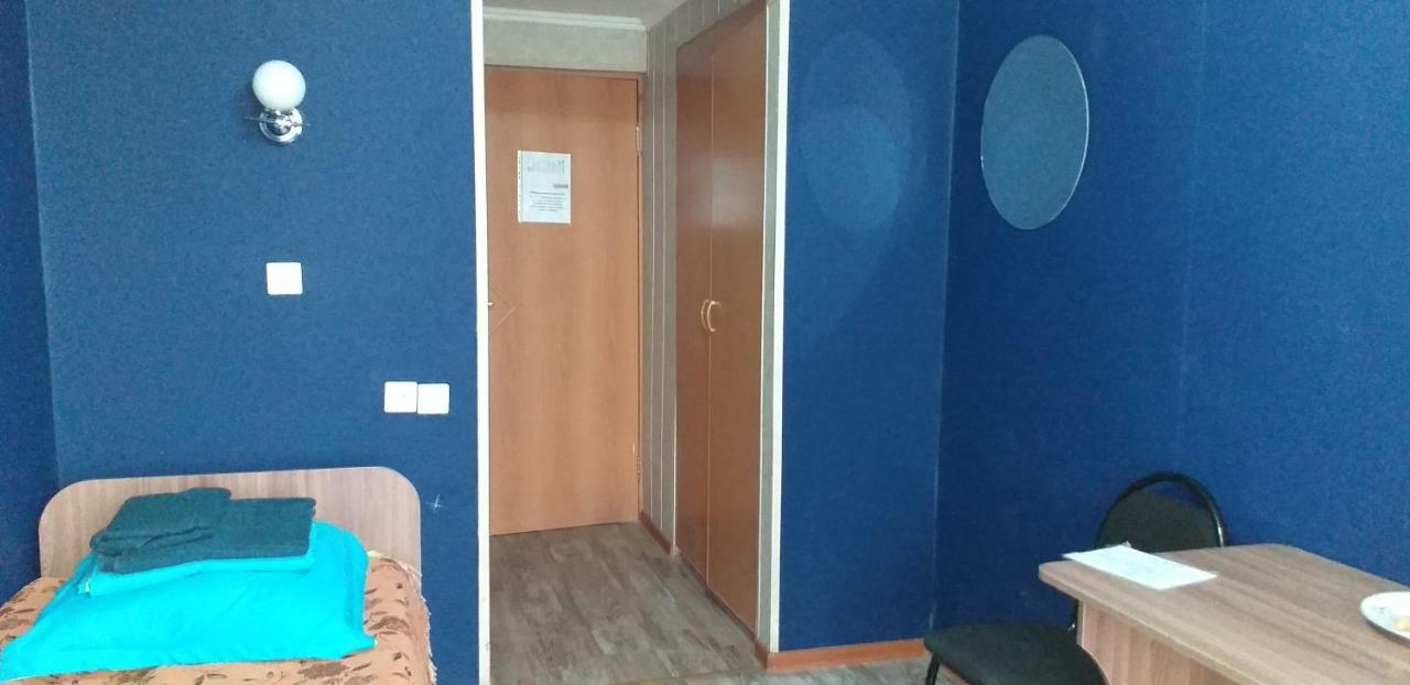 Tourist Hotel Öskemen Bagian luar foto