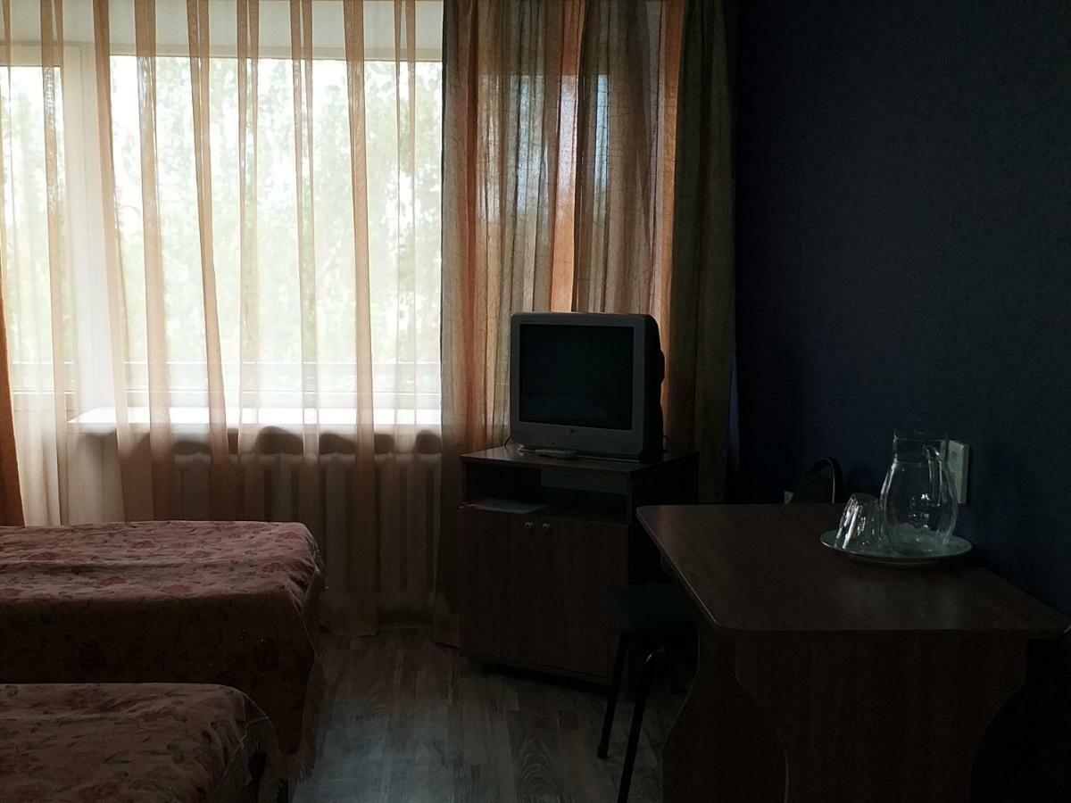 Tourist Hotel Öskemen Bagian luar foto