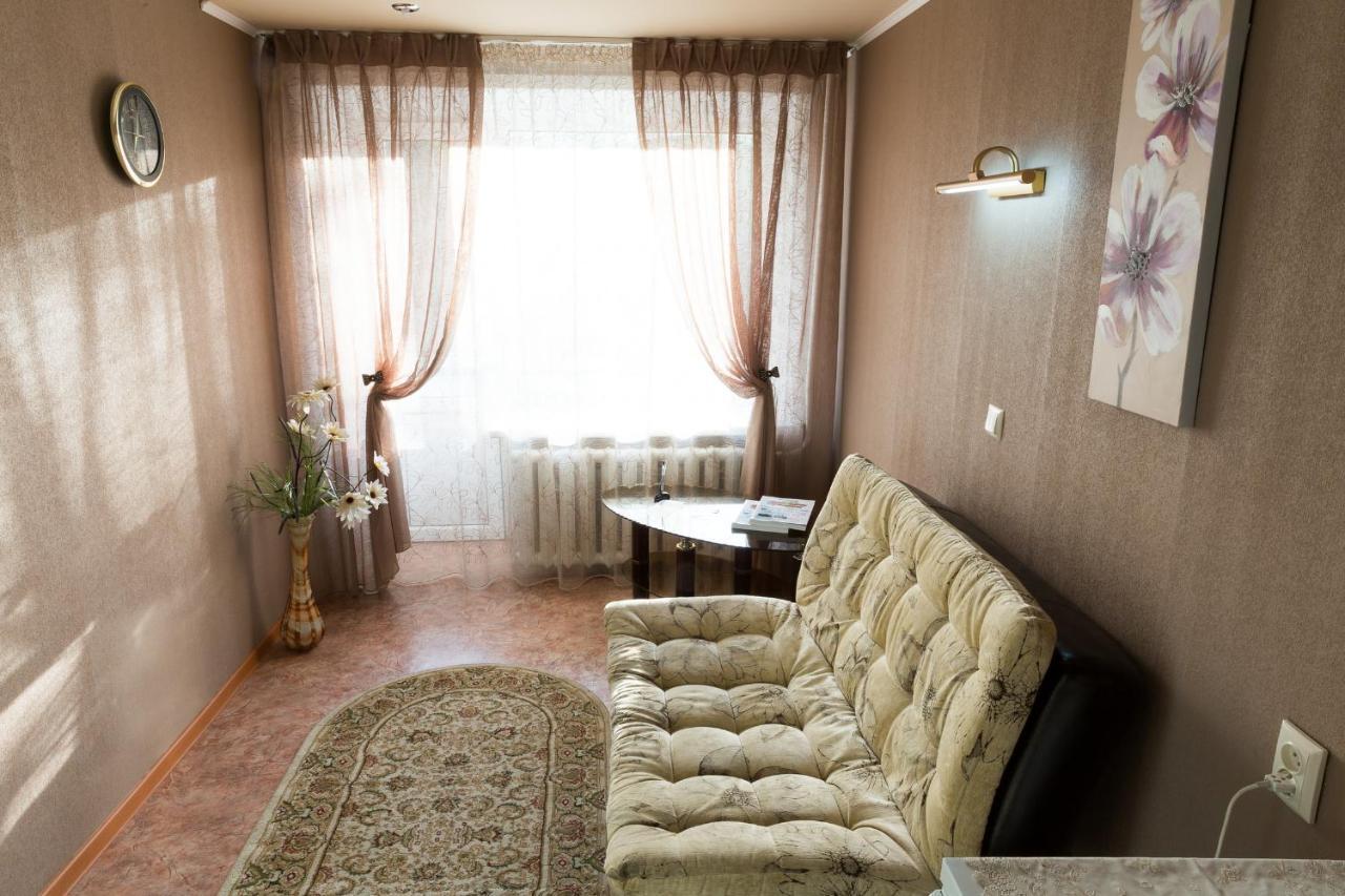 Tourist Hotel Öskemen Bagian luar foto